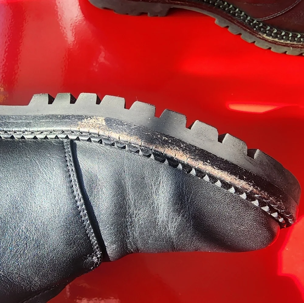 Vince Cabria Womens Water Resistant Leather Chelsea Boot Zip Front Lug 7.5 38.5 - Picture 8 of 11